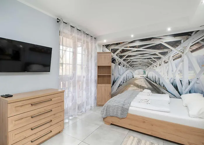 Charming With Parking And Balcony In By Renters Apartment Karpacz