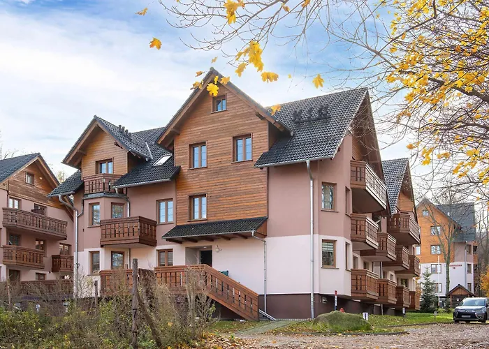 Charming With Parking And Balcony In By Renters Apartment Karpacz