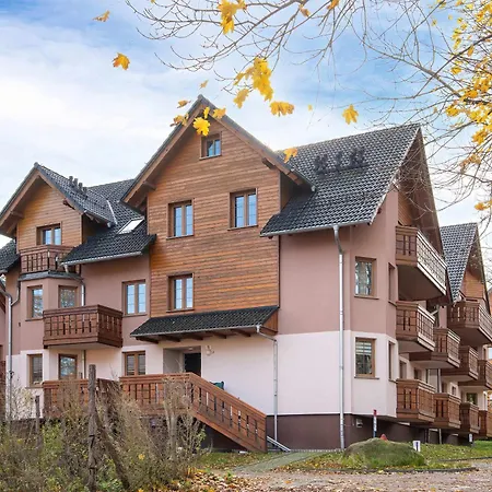 Charming With Parking And Balcony In By Renters Apartmán Karpacz