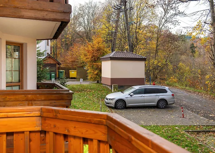 Charming With Parking And Balcony In By Renters Apartamento *